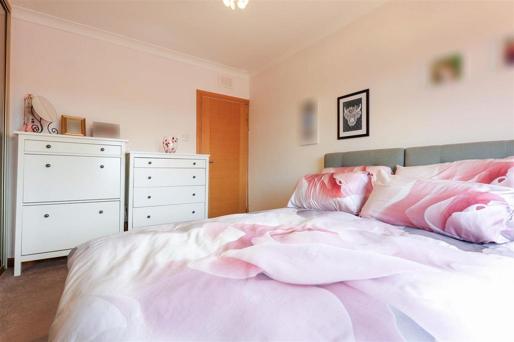 17- Bedroom One.jpg