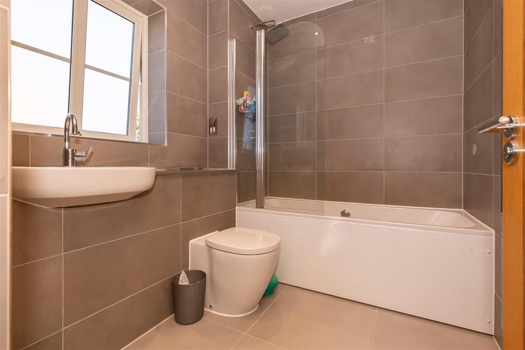 39 Buckingham Road (12).jpg