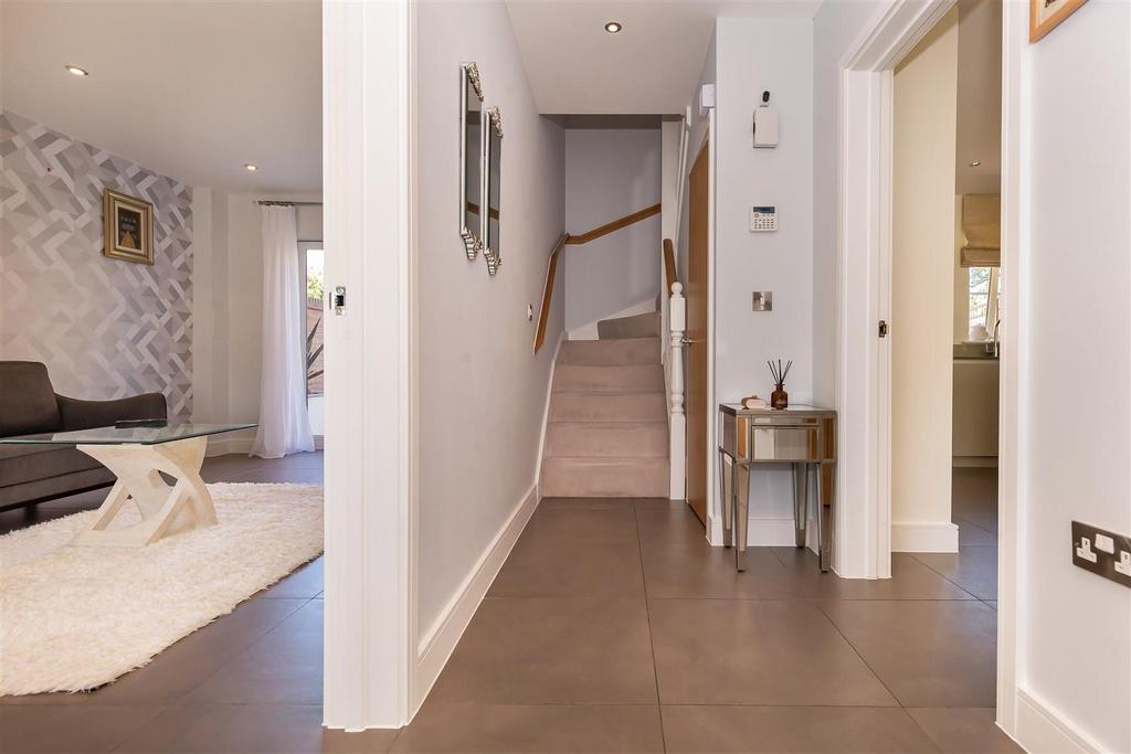 39 Buckingham Road (2).jpg