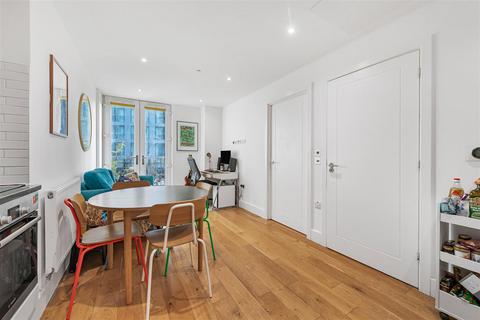 Sutton Court Road, Sutton