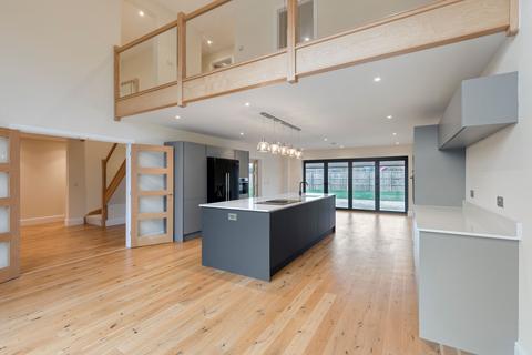 5 bedroom detached house for sale, Beeston