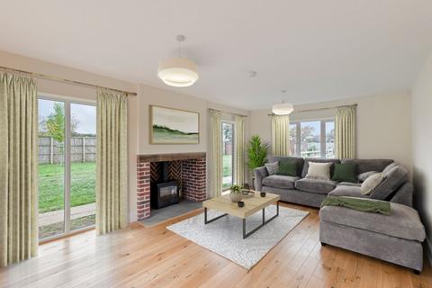 5 bedroom detached house for sale, Beeston