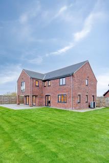 5 bedroom detached house for sale, Modern Five Bedroom Home in Beeston