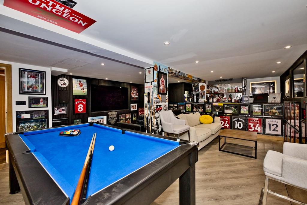 Multifunction room