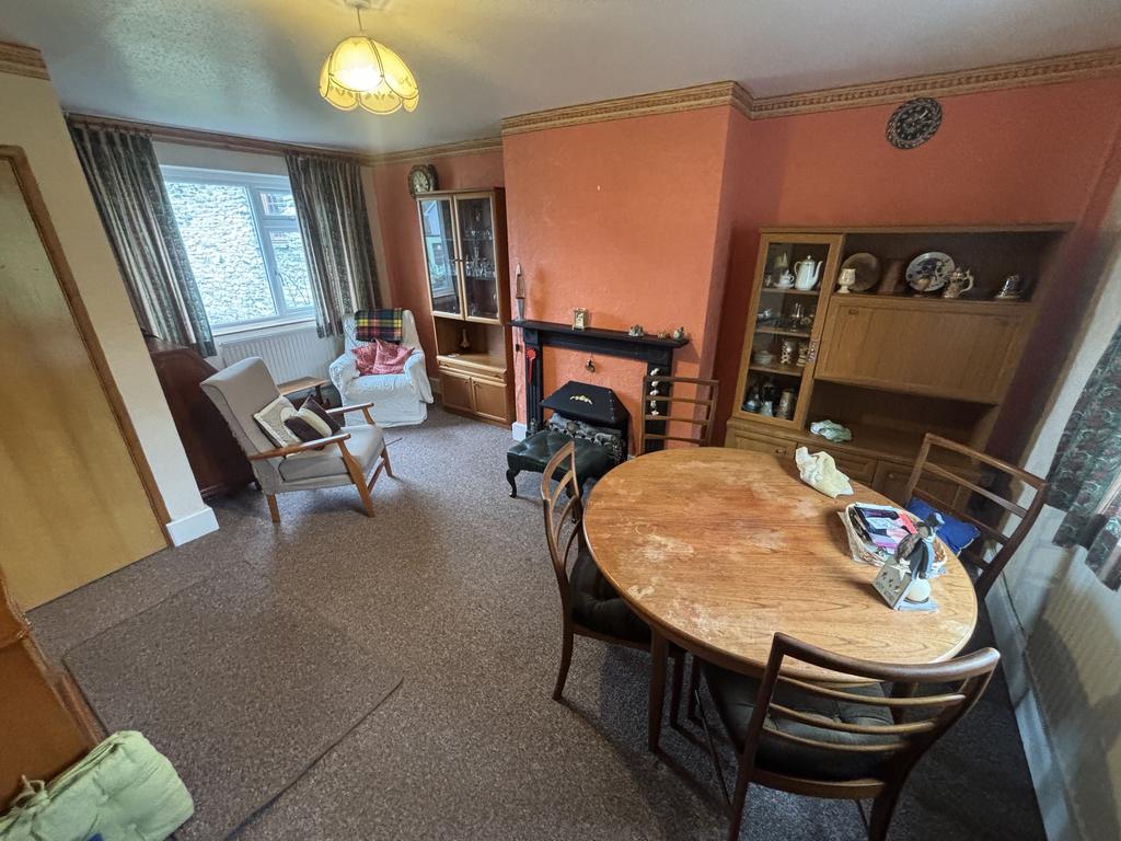 Living/dining room