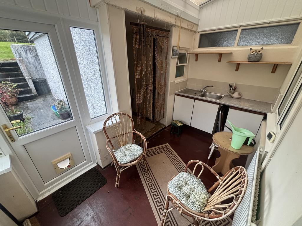 Rear utility room