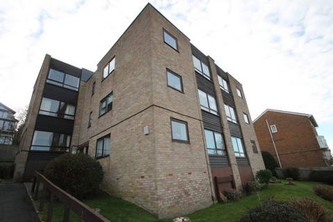 2 bedroom apartment to rent, Queens Road, Cowes