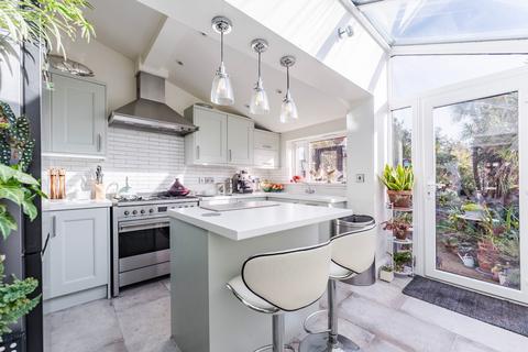 2 bedroom cottage for sale, Market Place, Kessingland
