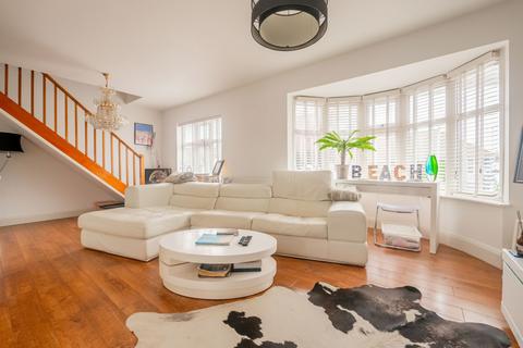 4 bedroom semi-detached house for sale, Philmead Road, Benfleet SS7
