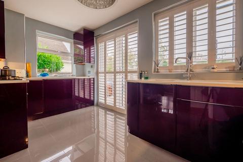 4 bedroom semi-detached house for sale, Philmead Road, Benfleet SS7