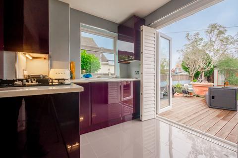 4 bedroom semi-detached house for sale, Philmead Road, Benfleet SS7