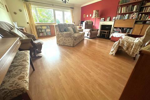 3 bedroom detached bungalow for sale, Oak Road, Dibden Purlieu