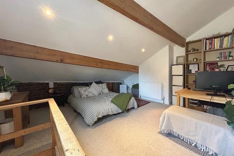 2 bedroom end of terrace house for sale, Egerton Street, Sowerby Bridge HX6