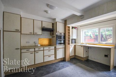 3 bedroom terraced house to rent, Toton Close, Nottingham, Nottinghamshire, NG6