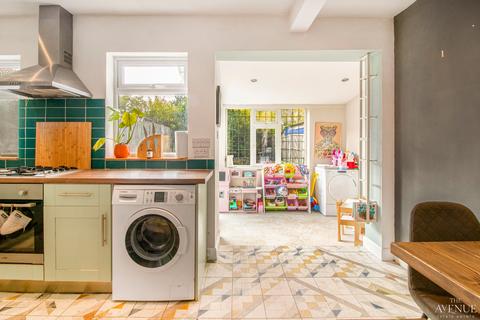 2 bedroom terraced house to rent, Pineapple Road, Birmingham, B30 2TH