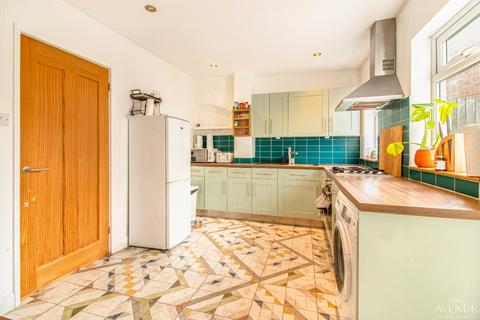 2 bedroom terraced house to rent, Pineapple Road, Birmingham, B30 2TH