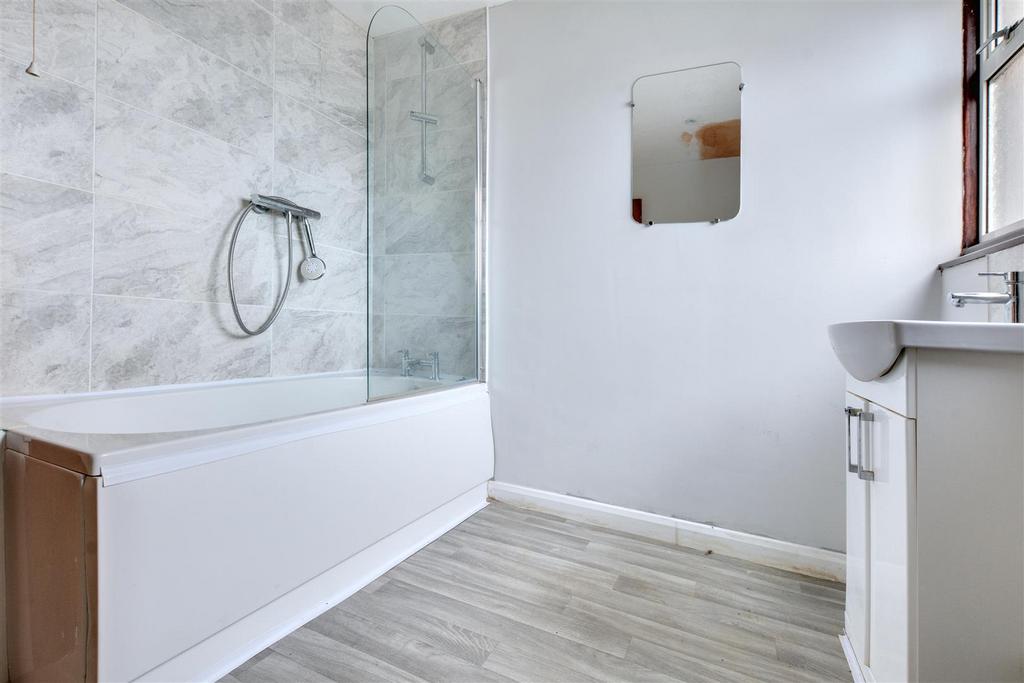 Bathroom New 1.jpeg