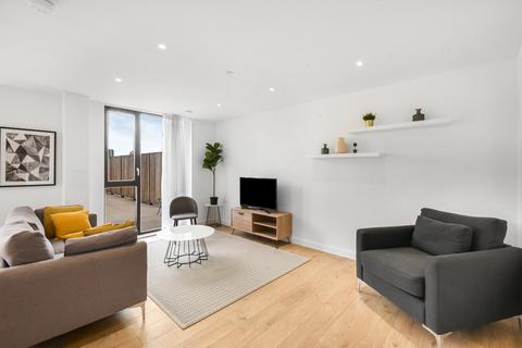 3 bedroom apartment to rent, Forrester Way London E15