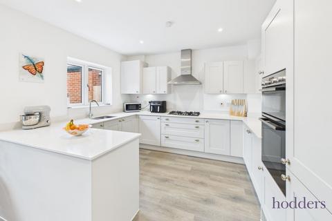4 bedroom semi-detached house for sale, Elizabeth Avenue, Ottershaw, Surrey, KT16