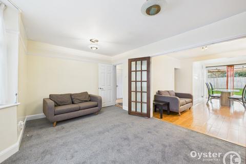 4 bedroom semi-detached house to rent, Buckingham Gardens, Edgware, HA8