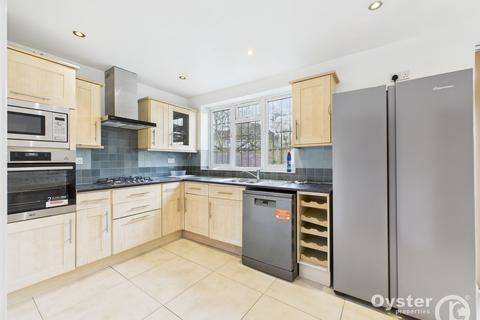 4 bedroom semi-detached house to rent, Buckingham Gardens, Edgware, HA8