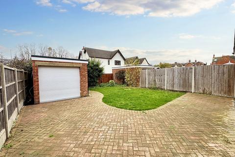 undefined, Elm Grove, Milton Keynes MK17