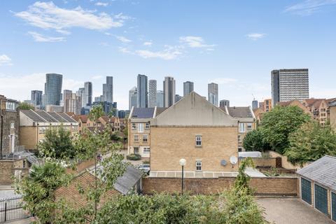 2 bedroom apartment for sale, Schooner Close London E14