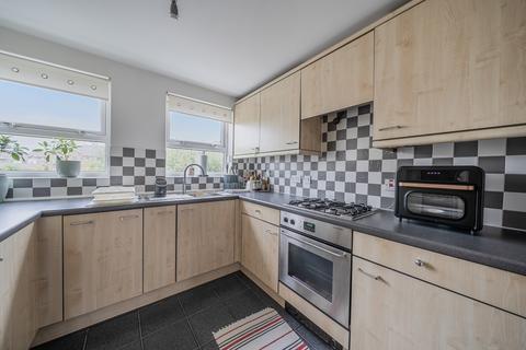 2 bedroom apartment for sale, Schooner Close London E14