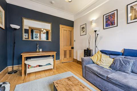 2 bedroom flat for sale, Waverley Park Terrace, Edinburgh, EH8