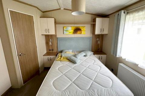 undefined, Two bed Pemberton Marlow Caldecott Hall Country Park, Fritton NR31