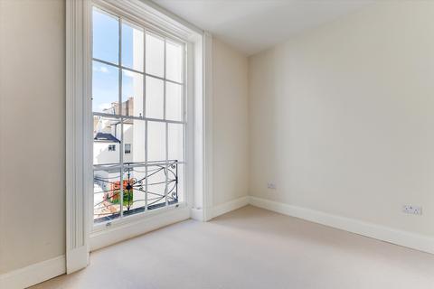 undefined, Cheltenham, Gloucestershire, GL52