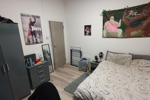 4 bedroom house to rent, 31 Llantristant Street