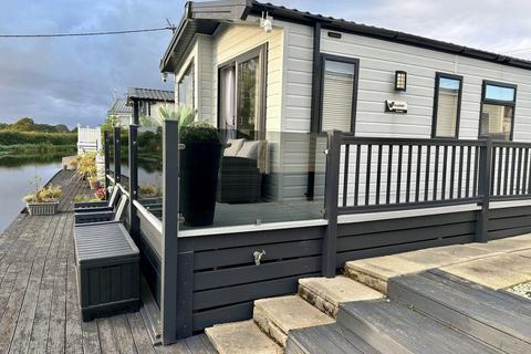 2 bedroom park home for sale, Smithy Leisure Park