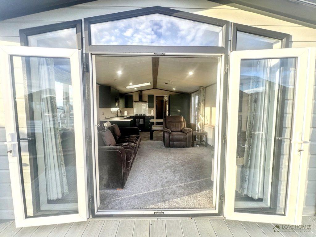 8ww Patio