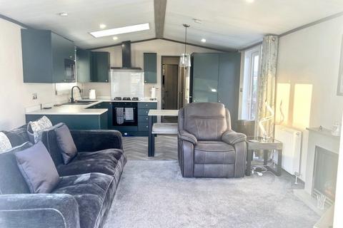 2 bedroom park home for sale, Smithy Leisure Park