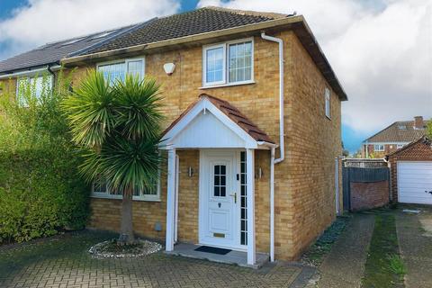 undefined, Morley Close, Slough