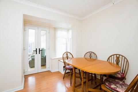 2 bedroom bungalow for sale, Moor Bottom Road, West Yorkshire HX2