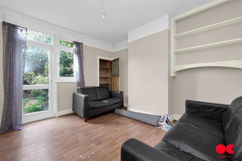 3 bedroom end of terrace house for sale, Wall End Road, East Ham E6