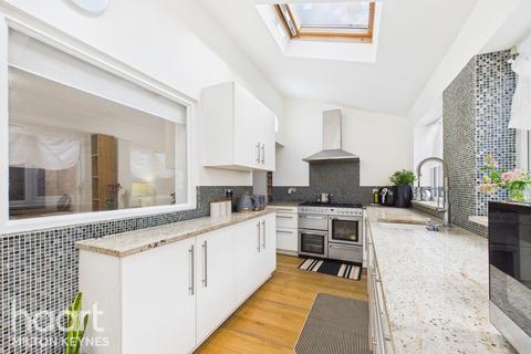 Bernay Gardens, Bolbeck Park