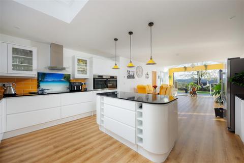 4 bedroom detached house for sale, Egloshayle | Wadebridge