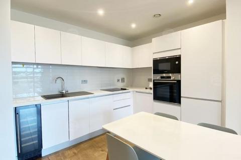 2 bedroom flat to rent, 40 Axium, Windmill Street, Birmingham B1