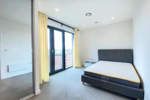 2 bedroom flat to rent, 40 Axium, Windmill Street, Birmingham B1