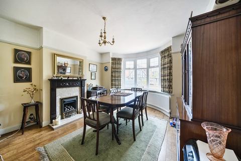 19 West Hatch Manor, Ruislip, HA4 8QX