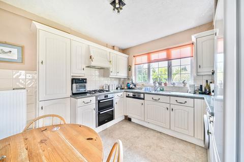 19 West Hatch Manor, Ruislip, HA4 8QX