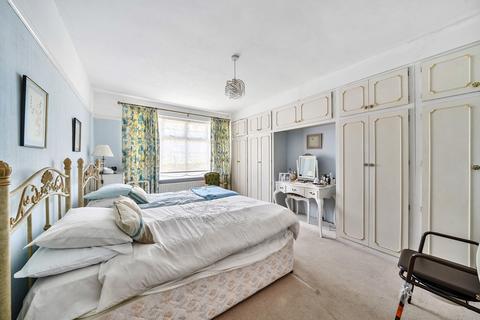 19 West Hatch Manor, Ruislip, HA4 8QX