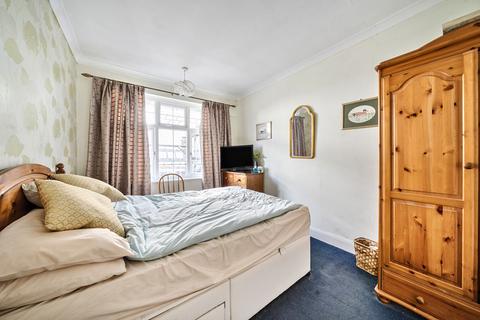 19 West Hatch Manor, Ruislip, HA4 8QX
