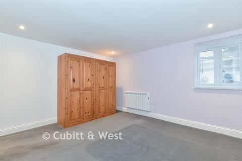 1 bedroom ground floor flat for sale, Neva House, Uckfield TN22