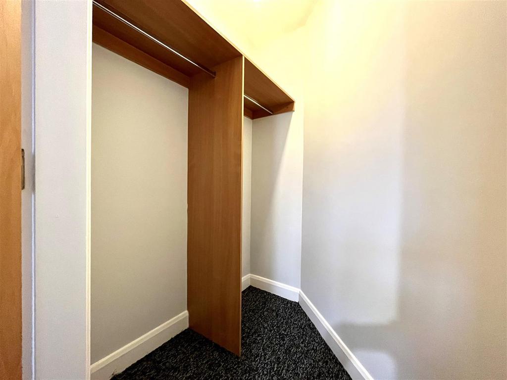 Bedroom 1 Walk in Wardrobe