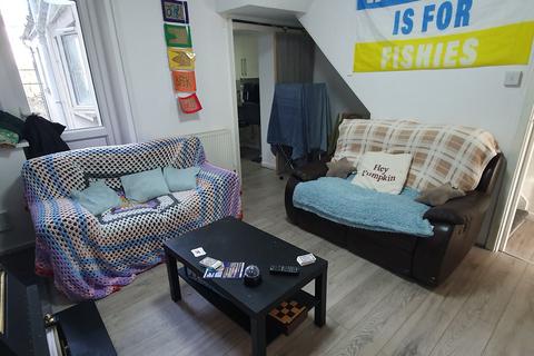 4 bedroom house to rent, 6 Minister Street