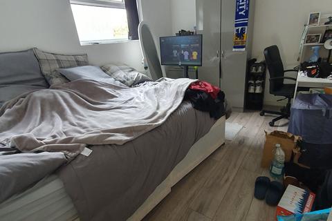 4 bedroom house to rent, 6 Minister Street